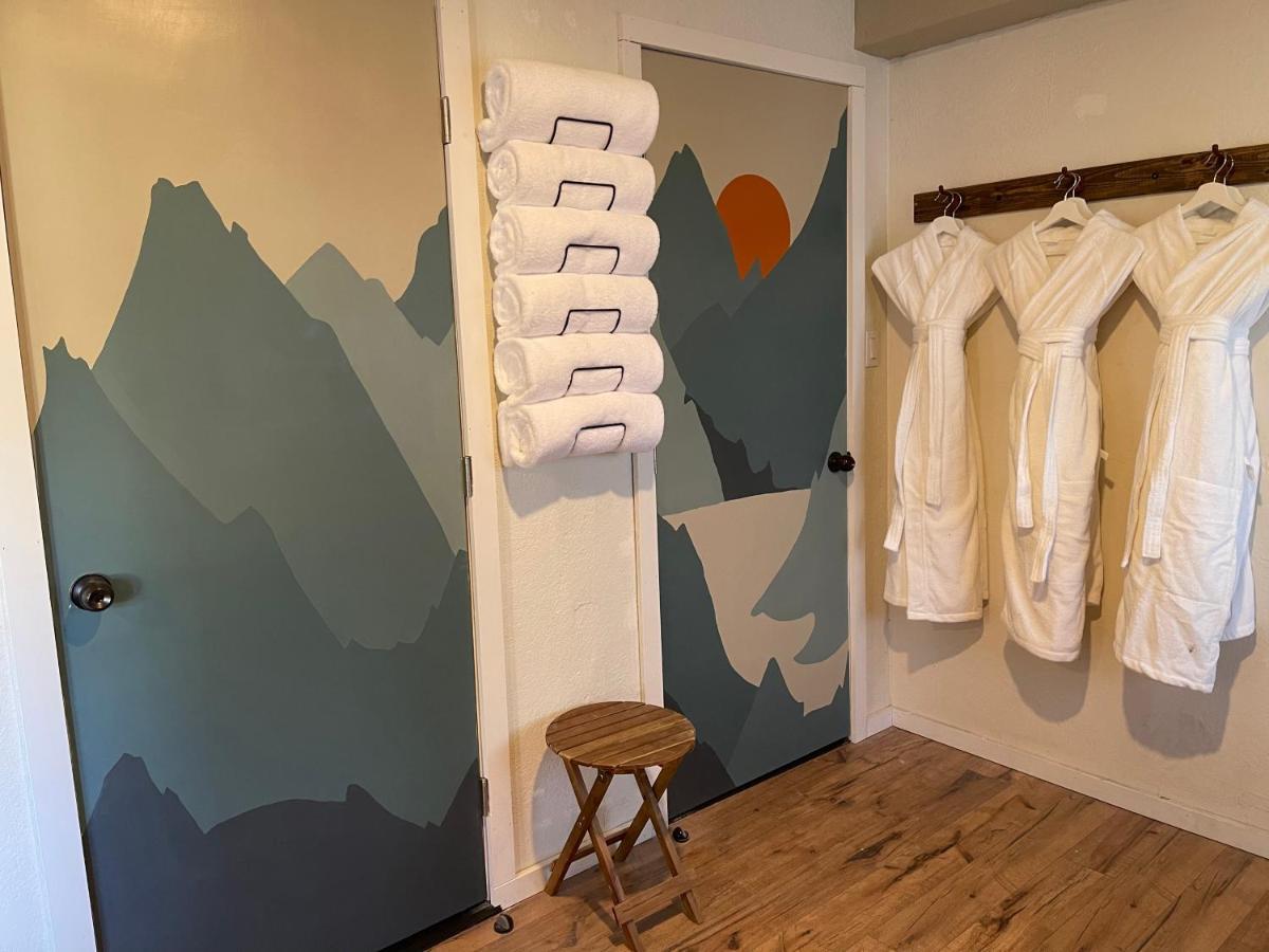 Yosemite Basecamp Hotel