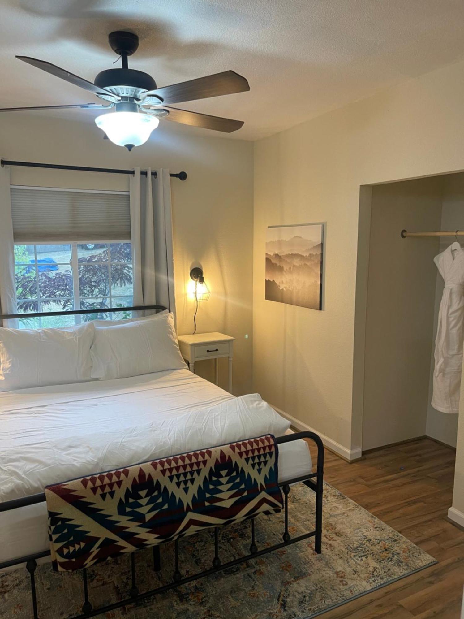 Yosemite Basecamp Hotel 3*