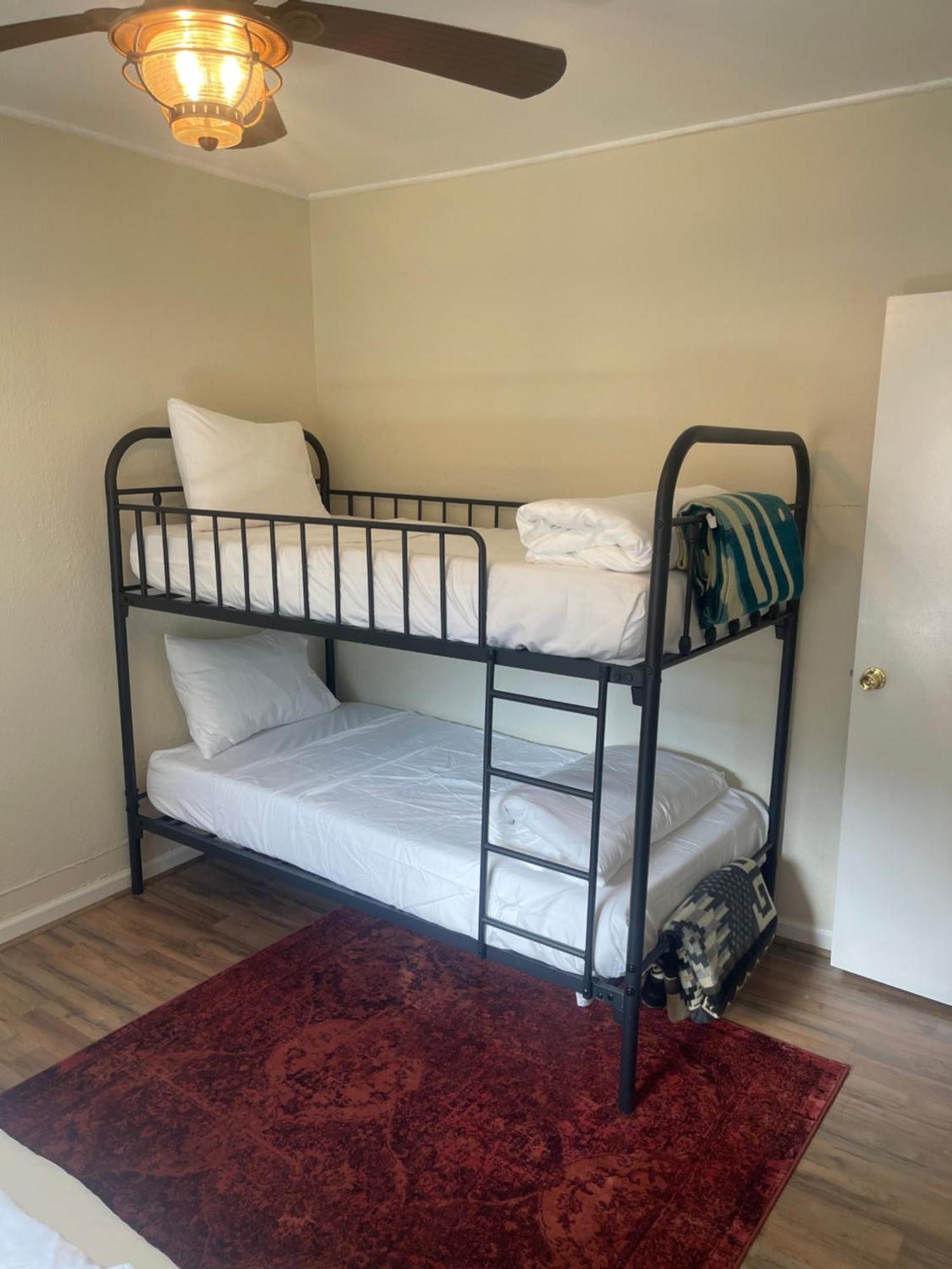 Yosemite Basecamp Hotel